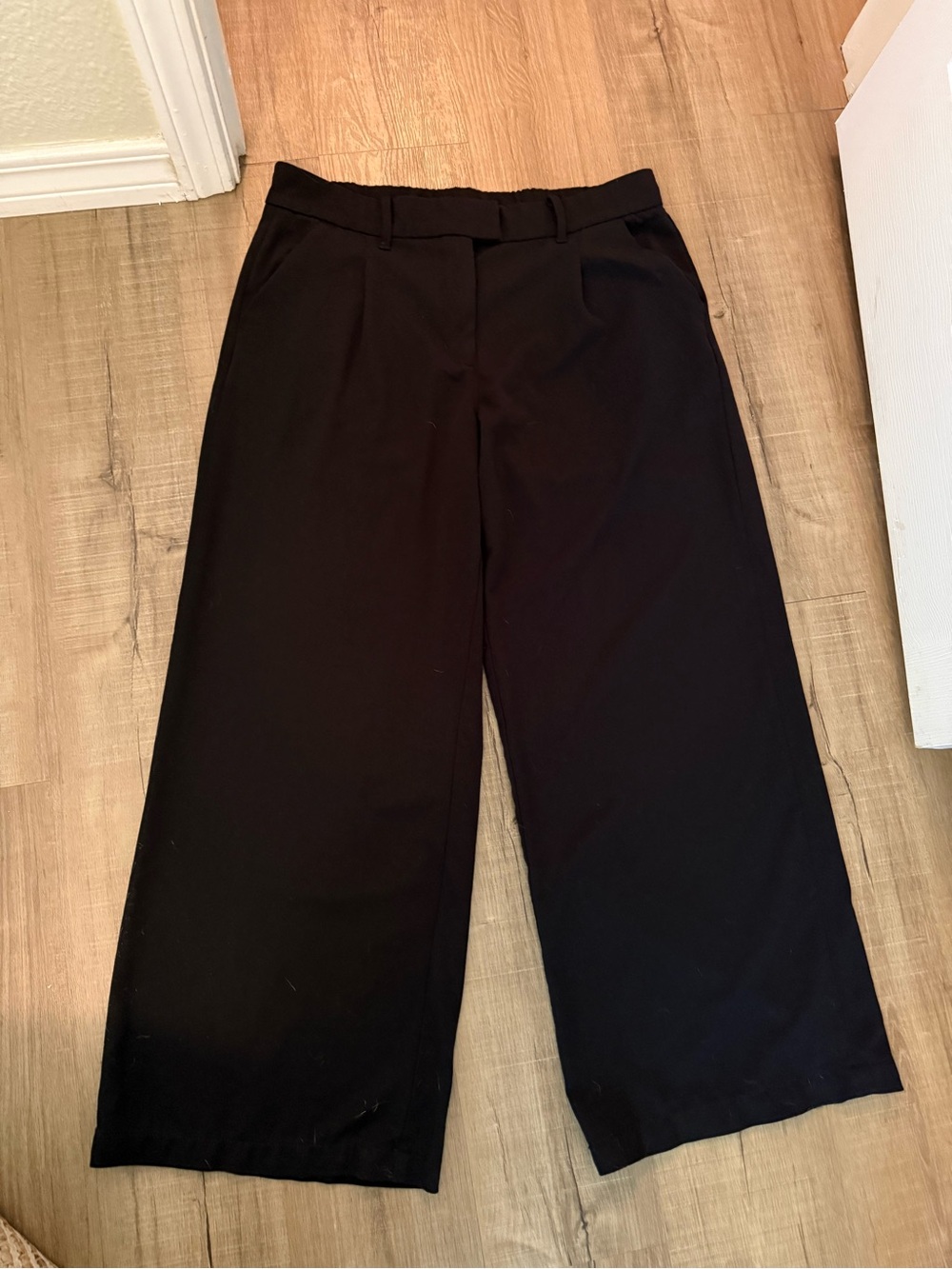 American Eagle-  Women's Black Trousers